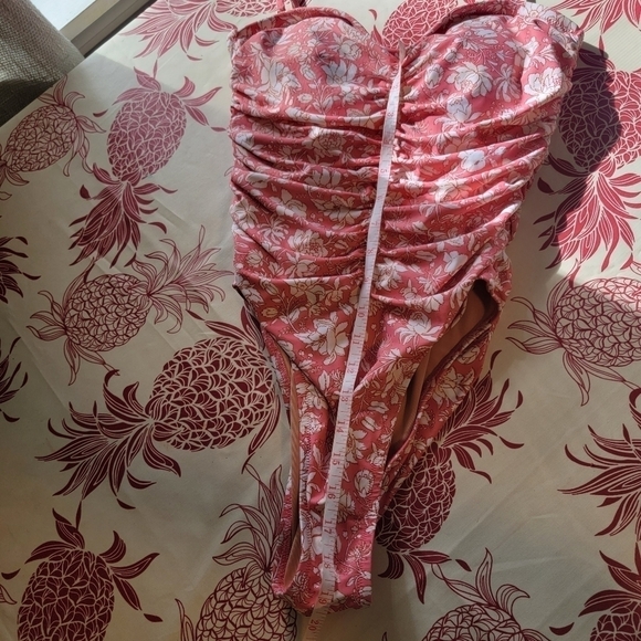 One piece rusched floral swim suit - Picture 8 of 10